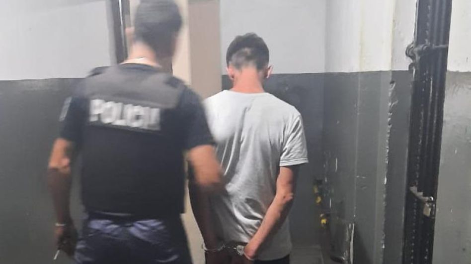 El imputado continúa privado de la libertad en la Seccional Primera local.  EPDS AZUL/PBA