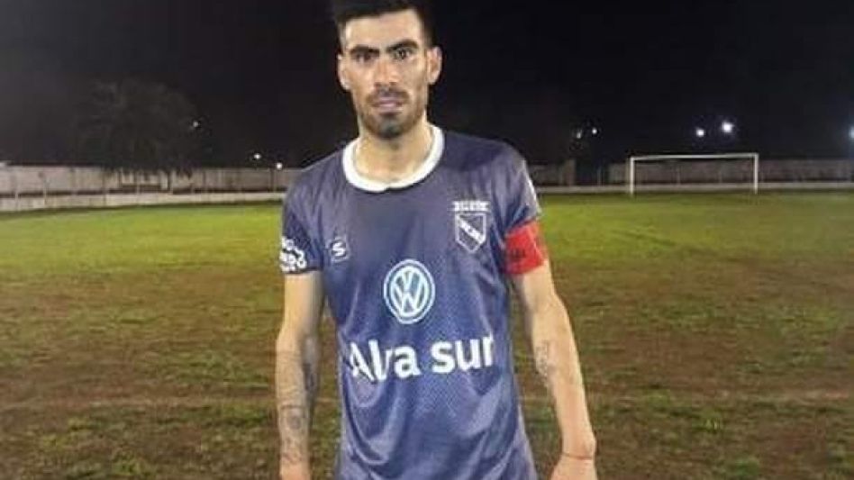 El florense Sergio Cenzano, con paso en Ferrocarril Roca de Las Flores y Ciudad de Bolívar, se sumará a Azul Athletic. 
