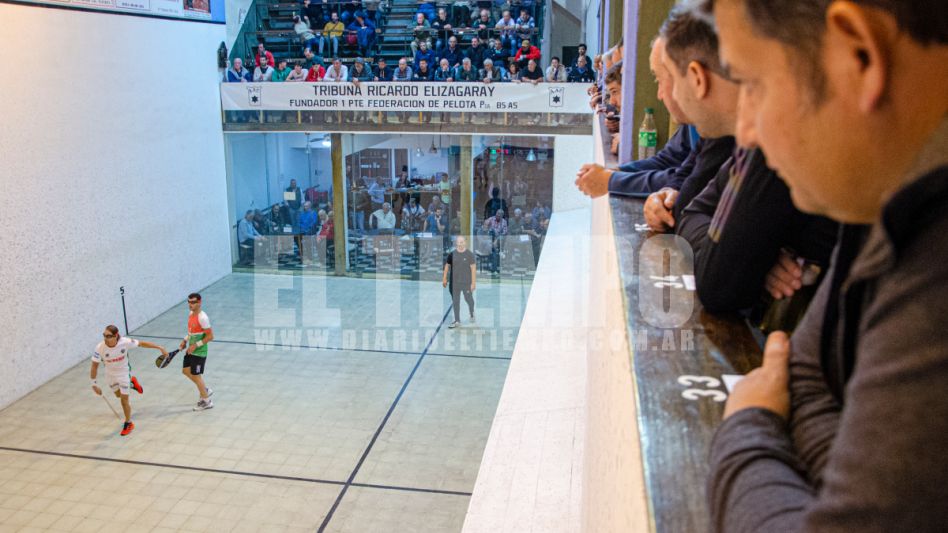 Habrá una exhibición de pelota paleta en Azul Athletic Club. Foto: Nacho Correa.