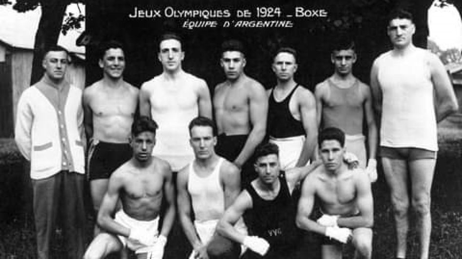 Otra imagen del equipo argentino que viajó a Francia para disputar los Juegos Olímpicos de 1924. El azuleño Quartucci es de izquierda a derecha, el anteúltimo de los parados.