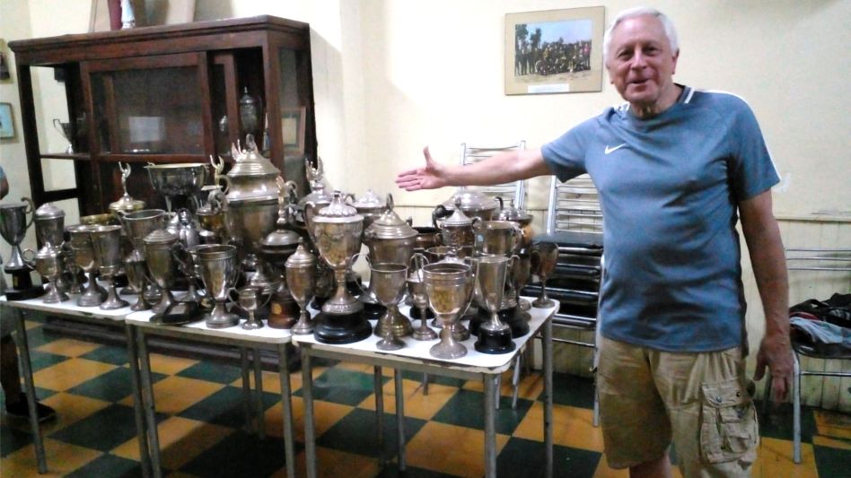 Gran cantidad de logros futbolísticos serán de la Muestra que se inaugura este lunes. En la fotografía uno de sus expresidentes Hugo Piazza.