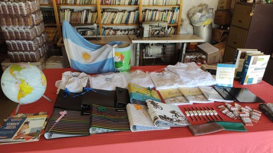 Entrega de útiles escolares
