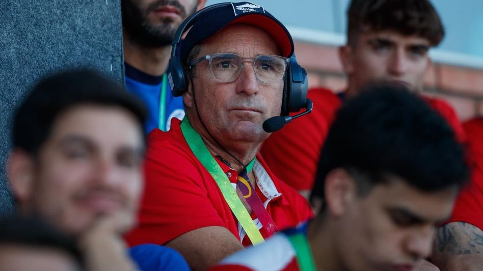 El ex técnico de Las Leonas y actual entrenador de la selección femenina de hockey de Chile expondrá sobre alto rendimiento, motivación, equipo y liderazgo, entre otras cuestiones.