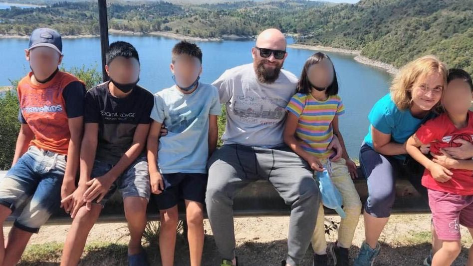 Convocan a bonaerenses a postularse para adoptar a cuatro hermanitos
