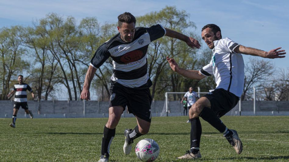 Athletic frente Alumni será uno de los tres clásicos que se disputarán hoy por la segunda fecha de la Unión Deportiva Regional. ARCHIVO. 