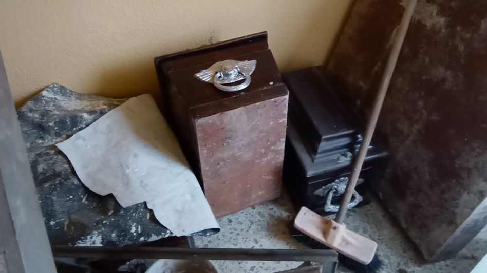Denunció que vaciaron una bóveda y que   los restos de sus familiares desaparecieron 