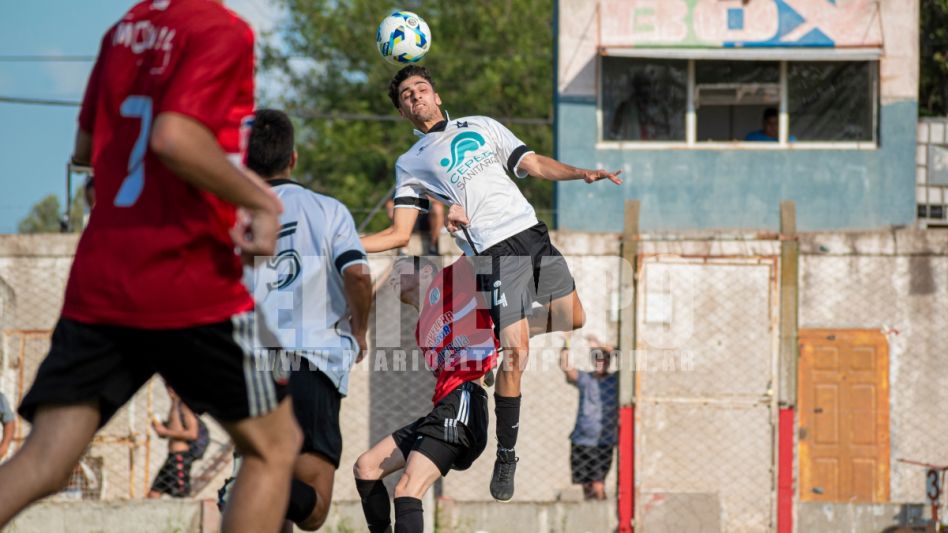 Athletic, Chacarita, Piazza, Sarmiento e Independiente festejaron el triunfo
