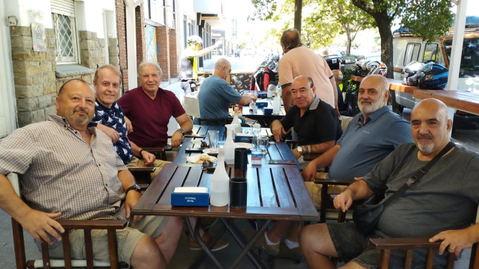 Algunos de los integrantes del grupo de veteranos del conflicto del Canal de Beagle durante el encuentro que concretaron el año pasado en la ciudad de Mar del Plata.