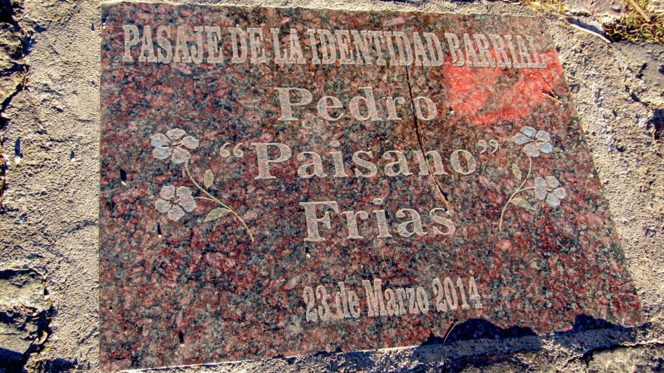 El Espacio Cultural sito en Moreno y Guaminí, así como el Pasaje de la Identidad Barrial en La Tosquera, dicen más y mejor que cualquier texto. 