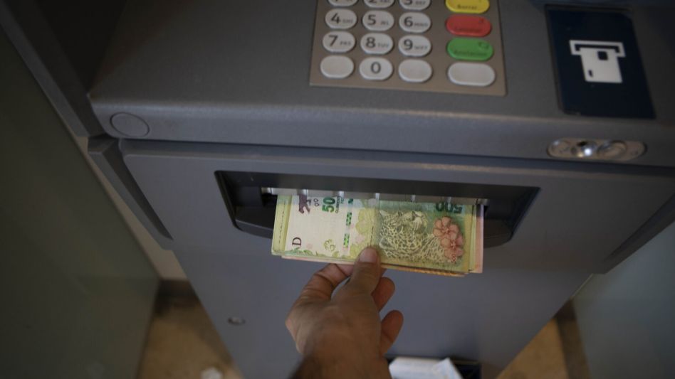 Salario mínimo: el Gobierno confirmó las subas y cuándo se cobran