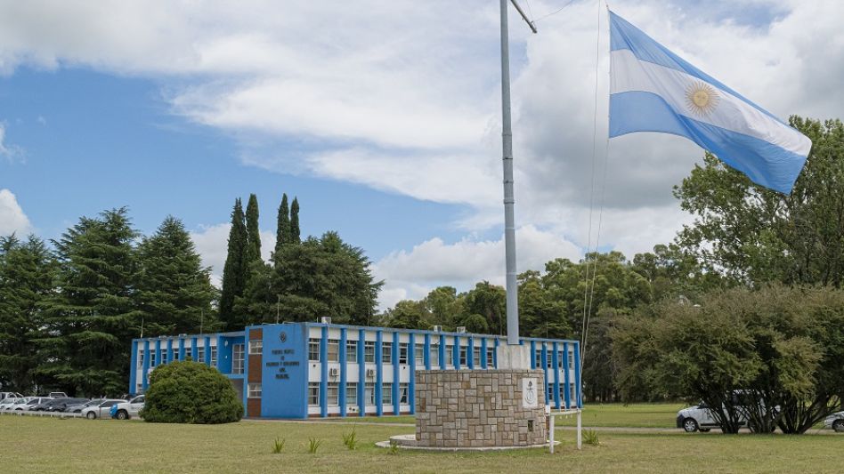 Creemos que es necesario recomponer los lazos de la comunidad en general con Fanazul, aseguró el concejal Propato a EL TIEMPO, al referirse al proyecto de su autoría.  NICOLÁS MURCIA