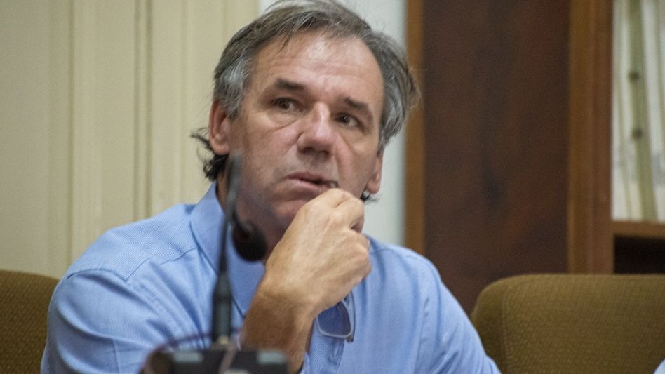 Claramente el Intendente sigue teniendo su facultad, como lo establece la ley, pero en este caso hay una elección de por medio y es un antecedente, fundamentó el concejal Ortíz. NACHO CORREA