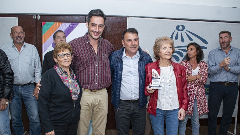 Funcionarios de diferentes áreas acompañaron a los reconocidos ayer en la celebración.  FOTOS NICOLÁS MURCIA 