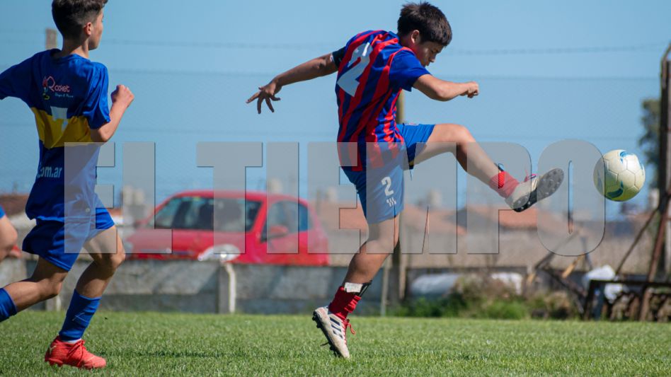 En el Ricardo Infantino se vieron cuatro encuentros muy parejos entre Boca Juniors y San José. Foto: Nicolás Murcia.