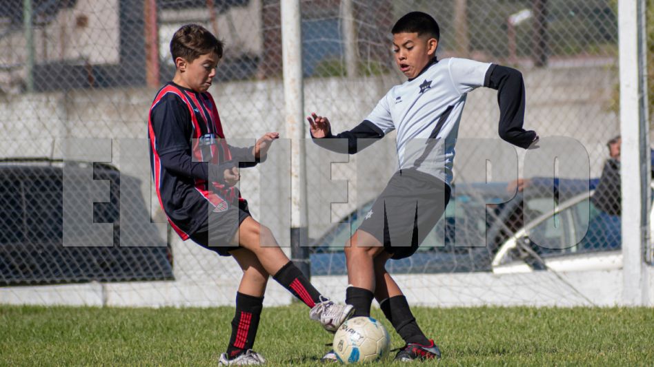 Chacarita se hizo fuerte en el Lorenzo Palacios. El tricolor terminó invicto en sus cuatro encuentros frente a Azul Athletic. Foto: Nicolás Murcia.