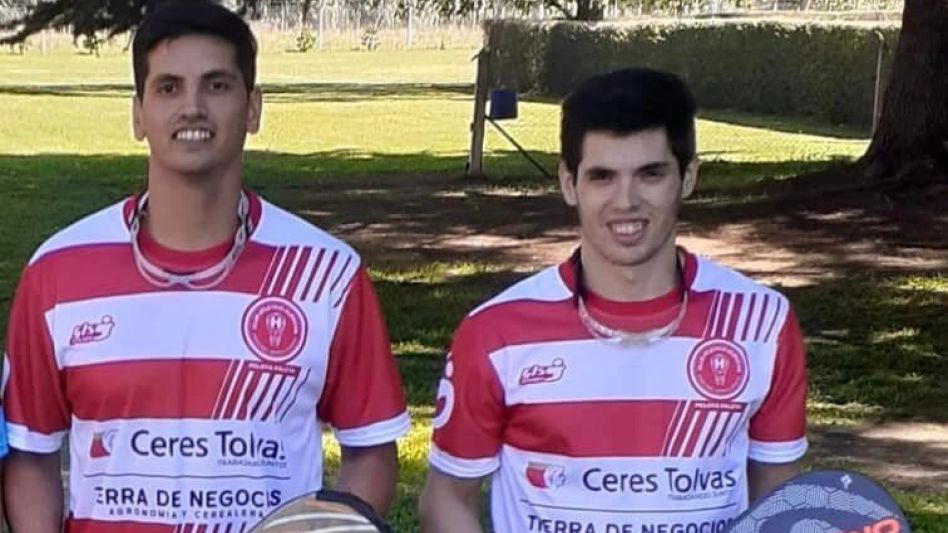 La dupla de Huracán quedó eliminado en semifinales frente a Independiente de Dorrego que tuvo al azuleño Rodrigo Aitra en la zaga.