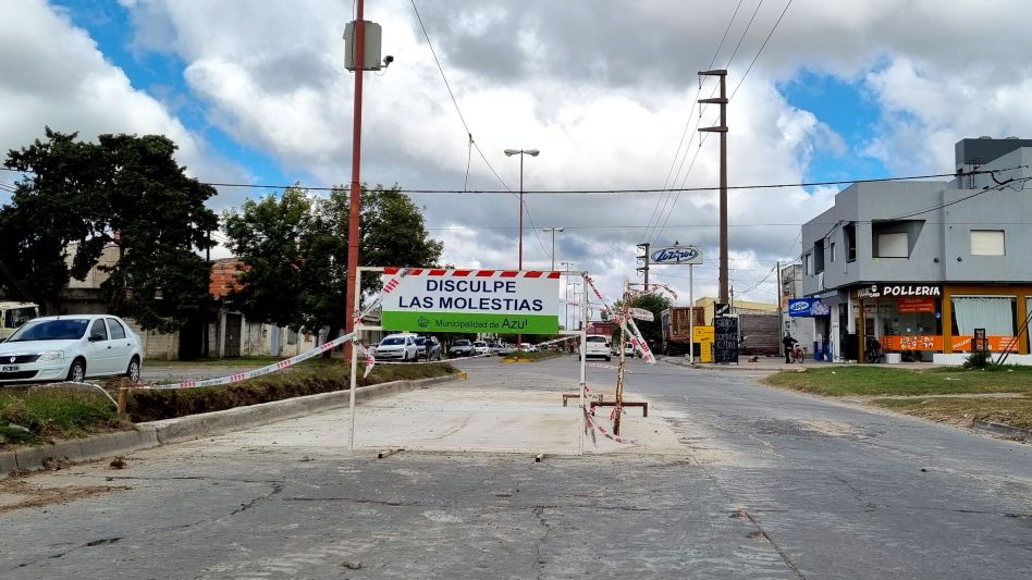 Reparación de pavimento: Circular con precaución