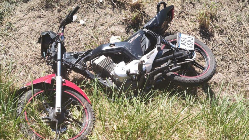 Motociclista bolivarense sufrió un grave accidente en Sierras Bayas