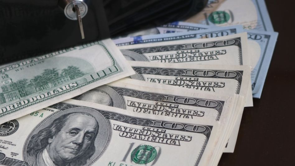 El dólar blue alcanzó un nuevo récord y llegó a los $ 420