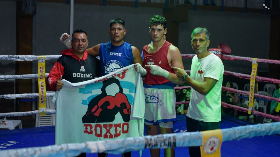 Brandon ?El diamante Negro? Gallego retuvo el Cinturón Regional frente al azuleño Jordán Bisutti. FOTOS GENTILEZA ATHLETIC.