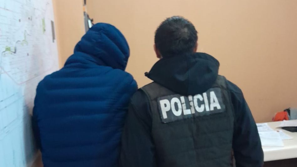 Los detuvieron: a uno por violencia de género y al otro para cumplir condena