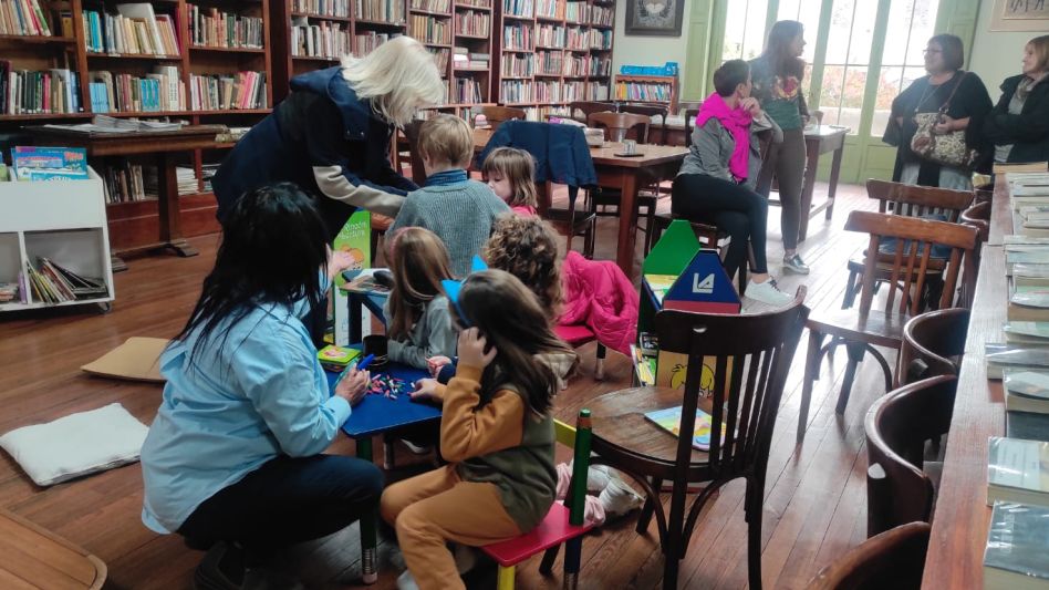 Los niños se apropiaron de la Biblioteca Ronco