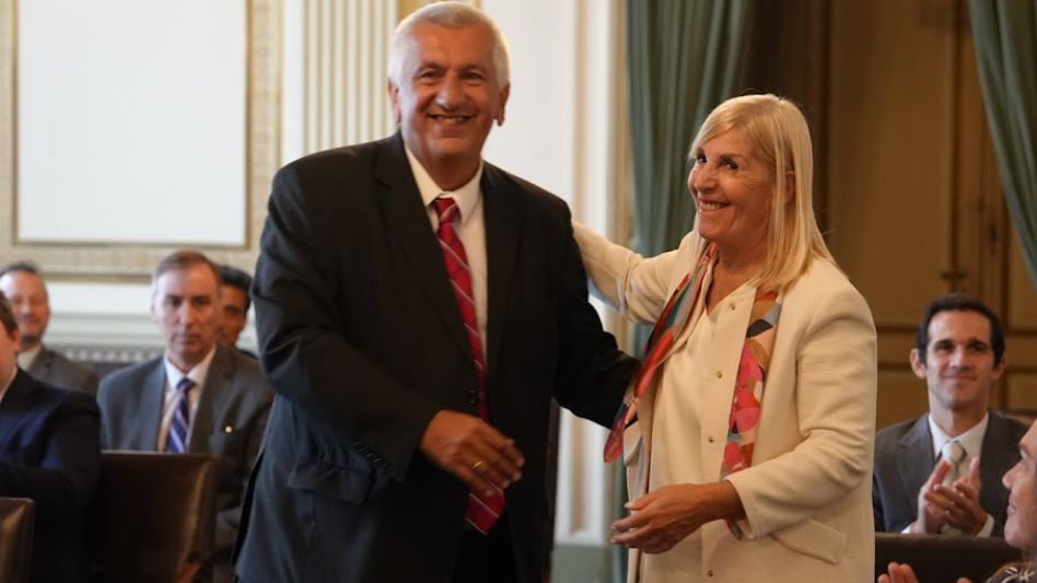 Quaranta fue designado titular en el Consejo de la Magistratura para el período que se inicia en julio próximo. En la imagen, con quien será suplente: Mirta Mabel Francese. FOTO: PRENSA SCJPBA