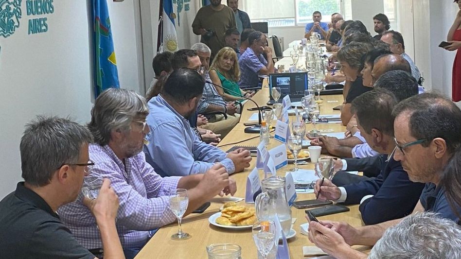Salarios: Provincia convocó a docentes y estatales para revisar la paritaria