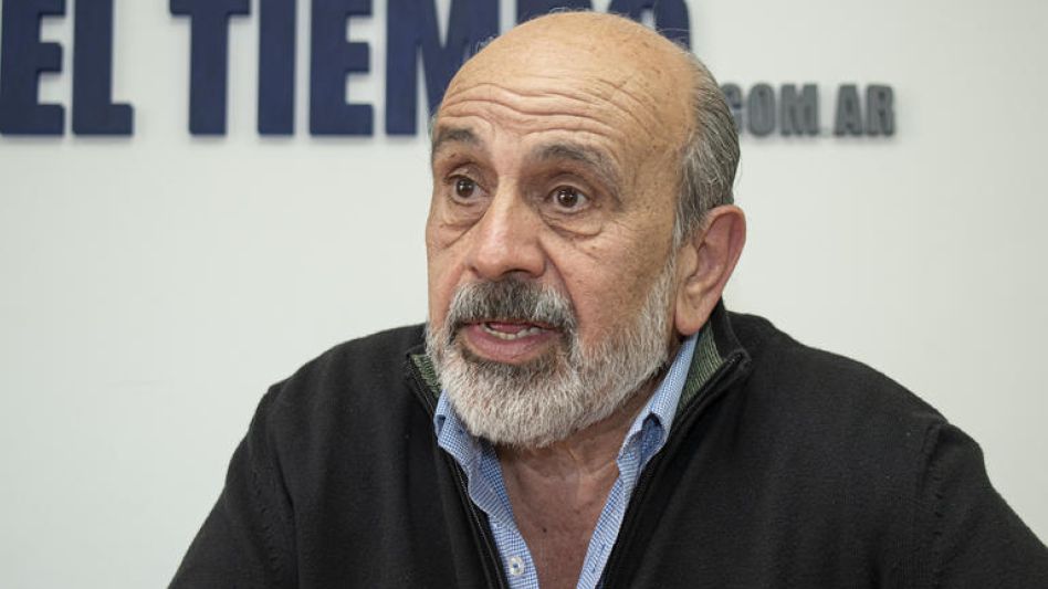 Jorge Meza, escritor, docente e investigador, participará de la 47° Feria Internacional del Libro de Buenos Aires 2023 a realizarse en La Rural, Predio Ferial de Buenos Aires.  ARCHIVO NACHO CORREA 