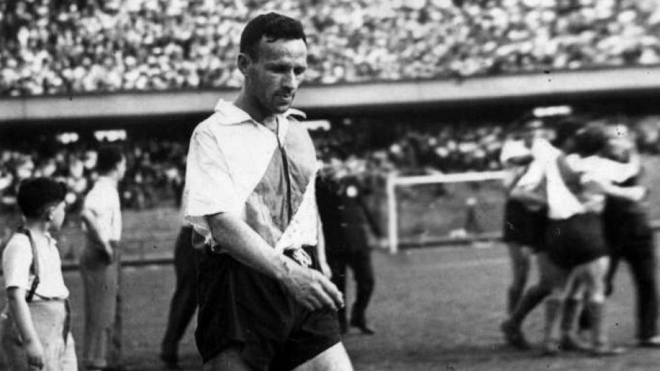 Félix Loustau, el futbolista de La Máquina de River en los años ´40 junto con Labruna, Pedernera y Moreno, entre otros, y de Los pata´e nylon de Cemento en los 60.