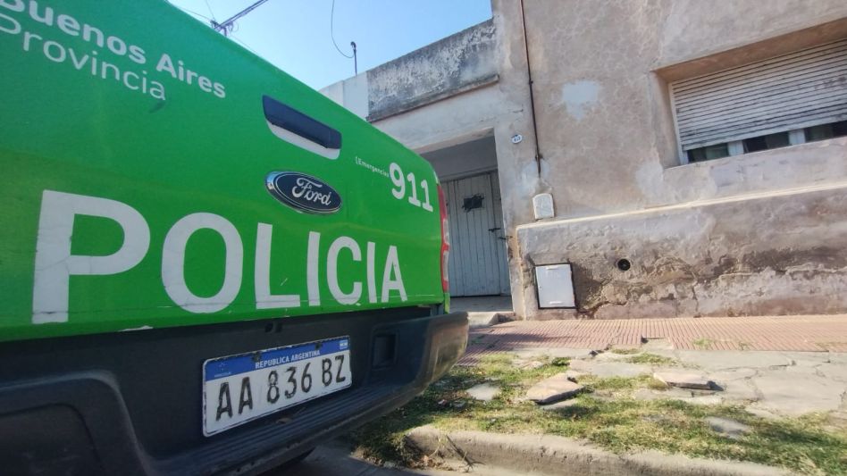 Una vivienda situada sobre la calle Rauch entre Prat y Malére de Azul se convirtió en las primeras horas de hoy sábado en escenario de un grave episodio de género. N. MURCIA
