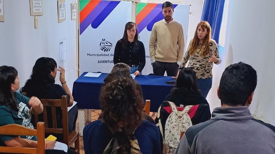 Entrega de becas residenciales