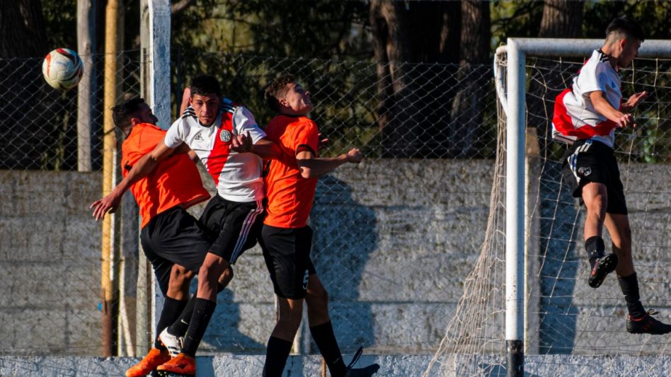 Athletic le ganó a River por 3 a 1. Con este triunfo la estrellita llegó al cuarto lugar en su zona. Foto: Nicolás Murcia.