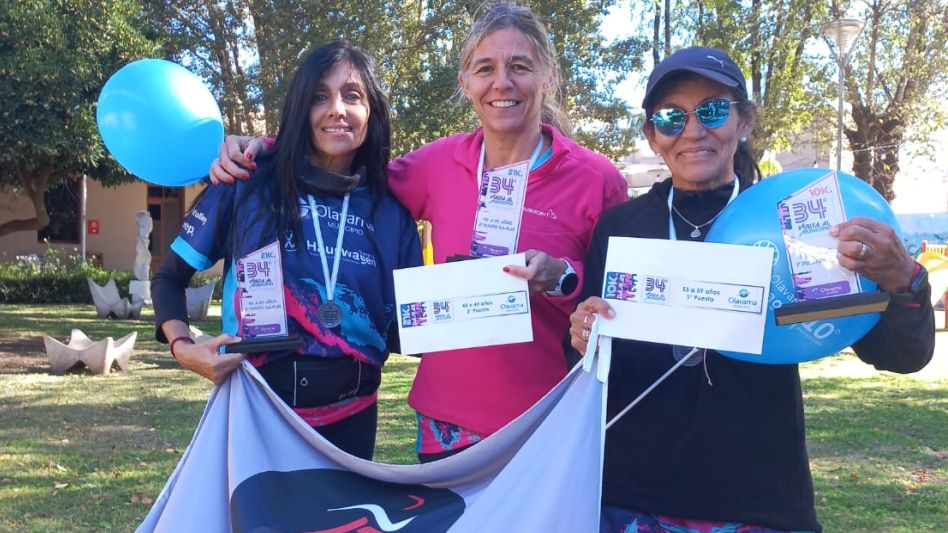 Las azuleñas María Silvia Villa, Natalia Alegre y Nélida Pardo hicieron podio en sus respectivas categorías.