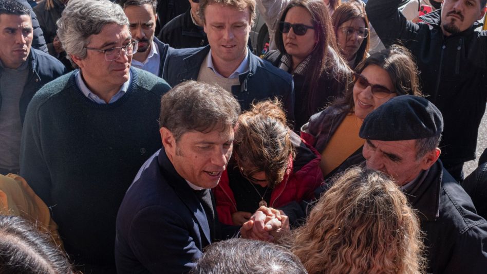Axel Kicillof en Azul: "Nuestras prioridades son la educación, la salud, la producción y el trabajo"