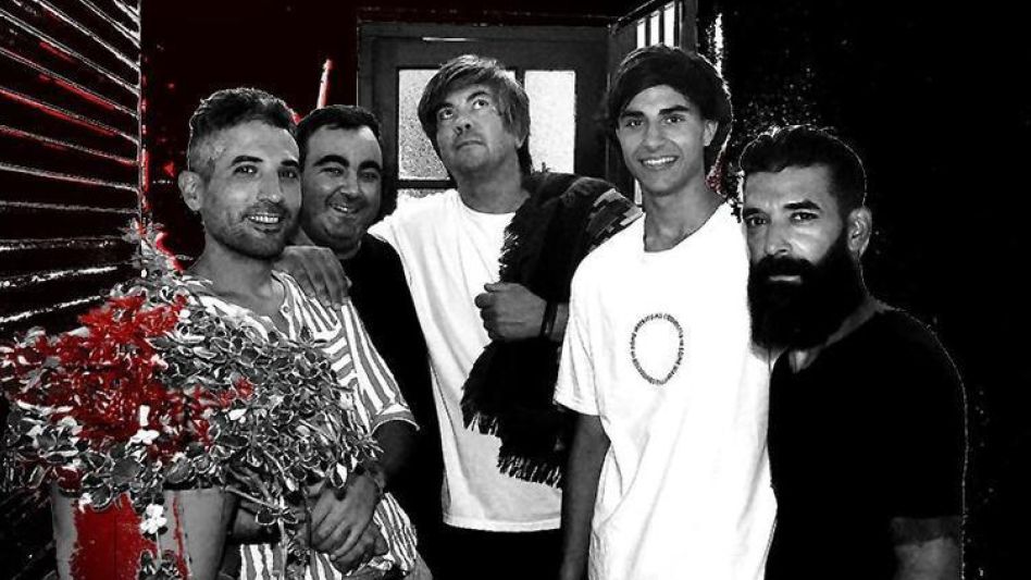 La banda La Folclorosa integrada por artistas que traen diferentes influencias musicales. 