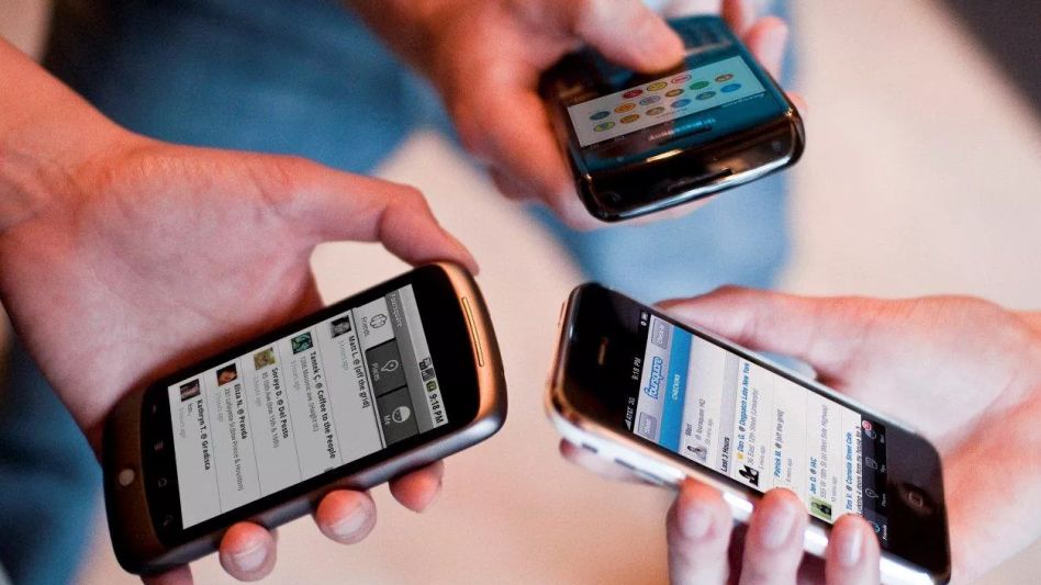 Las tarifas de celulares, Internet y TV por cable subirán un 4,5% mensual hasta fin de año