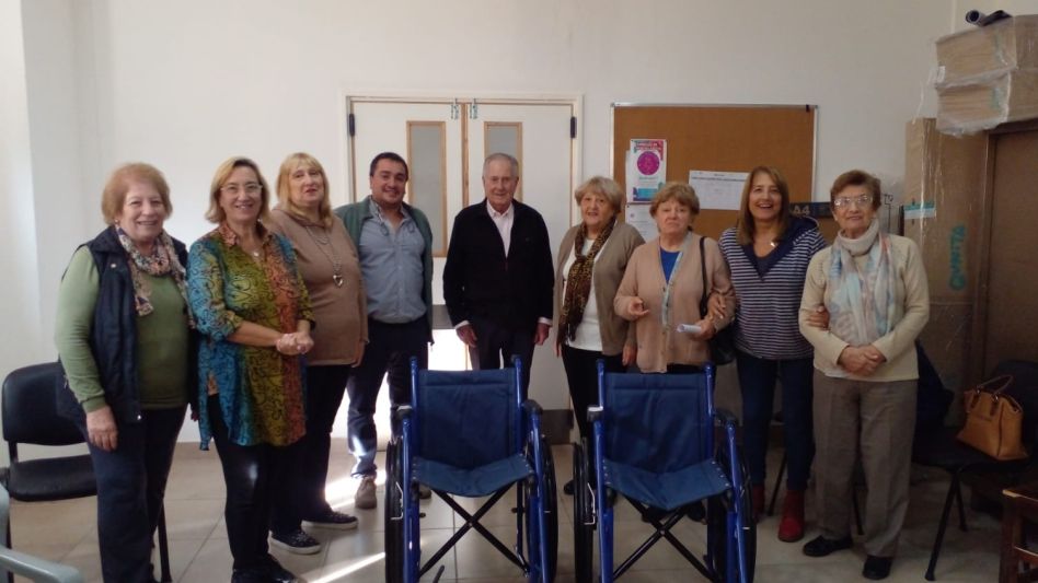 Donación de dos sillas de ruedas al "Hospital Materno Infantil Argentina Diego"    
