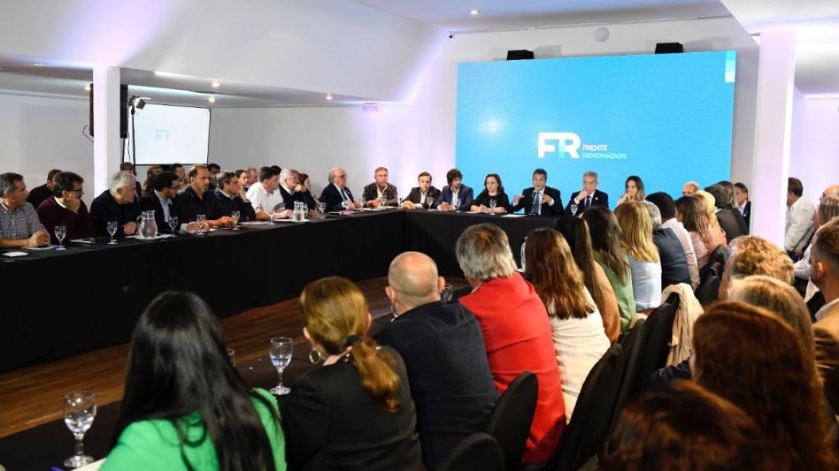 Mesa del Frente Renovador: Massa pidió por una estrategia electoral que le dé "sustentabilidad" al Gobierno