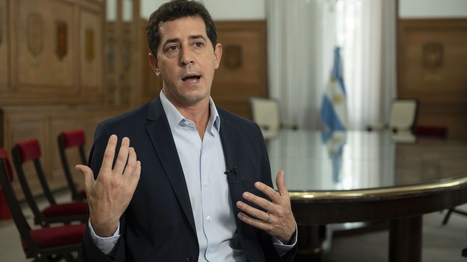 Wado de Pedro compartió un spot en Twitter donde se muestra como candidato