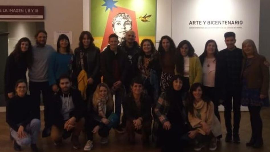 Los seleccionados en la muestra Arte y bicentenario en Mar del Plata y ´La Máscara del Conejo´ de Giménez.    GENTILEZA PINO GIMÉNEZ