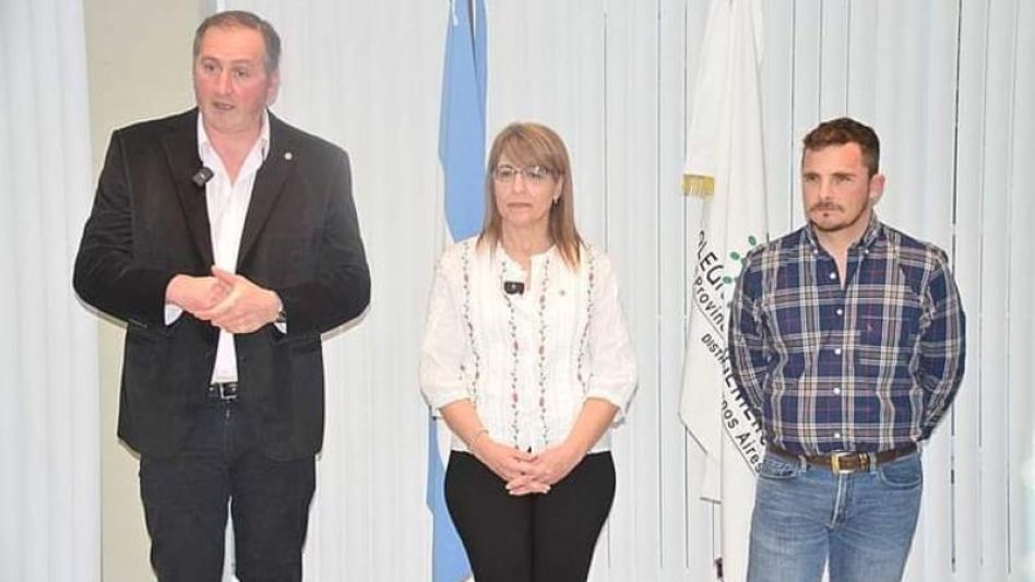 Mesa directiva del Distrito III: en la foto, Ingenieros Hernán Alonso, presidente; la secretaria Alejandra Oliveira Santos y el tesorero Belkis Alfredo Fayolle. 