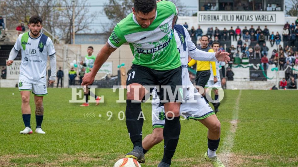 Los dirigidos por Yozzi, le quitaron el invicto al elenco dirigido por Luciano Bilbao, ex DT de Independiente de Chillar.