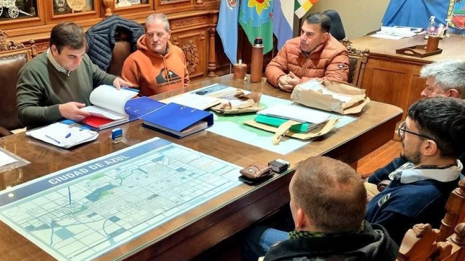 Momento en que se realiza la apertura de sobres de la licitación. PRENSA MUNICIPAL