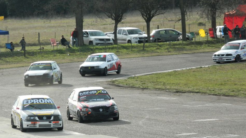 La Copa Gol VW cumplió con la segunda visita de la temporada al circuito La Bota del Club Atlético Estudiantes de Olavarría. Foto: gentileza blog TSS.