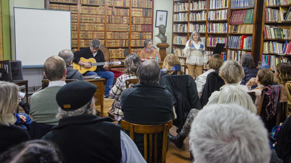 Una tarde inolvidable: emociones, personajes, autores y una ardua investigación del titiritero azuleño.   NACHO CORREA  