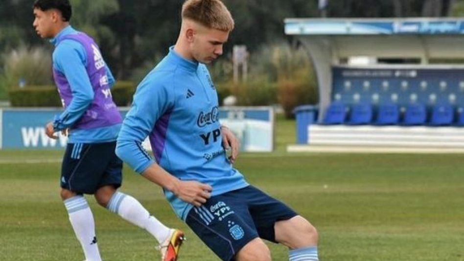 Con el azuleño Mastantuono, el seleccionado argentino Sub-17 continua con la preparación para el Mundial que se disputará en Indonesia, desde el 10 de noviembre. Foto: Prensa AFA.