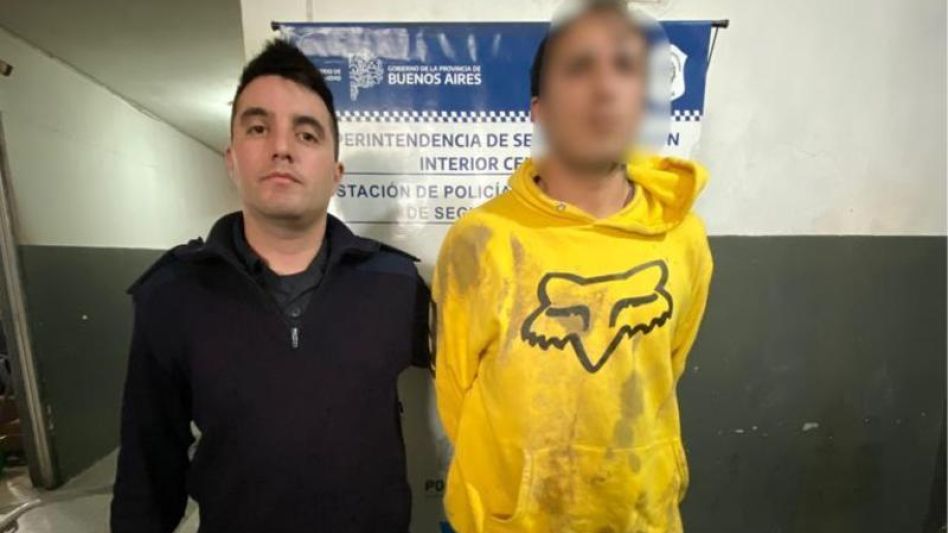 El imputado por este ?robo calificado por escalamiento? quedó transitoriamente detenido en la sede de la comisaría primera local. Registra varios antecedentes delictivos.  SECCIONAL PRIMERA AZUL/PBA