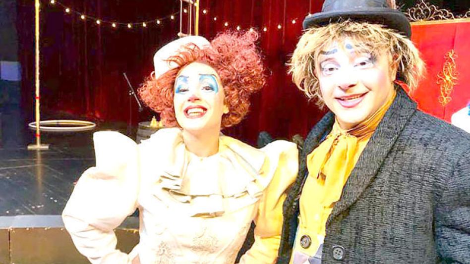 El Cirque Amore está hoy domingo a las 16 y a las 19 horas. En tanto se retoma la actividad el día viernes con función a las 20.30 horas, sábado y domingo a las 16 y a las 19 horas.