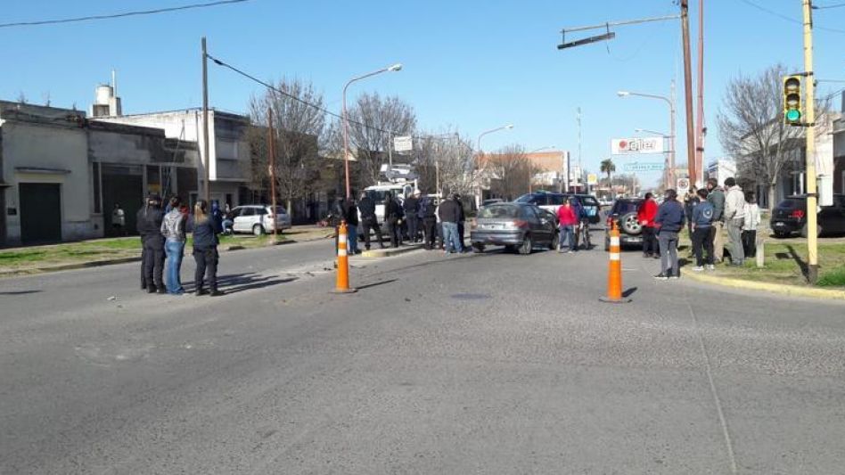 Junto con las mujeres que resultaron lesionadas, en el auto iban dos pequeñas hijas de la conductora.   ARCHIVO/EL TIEMPO   